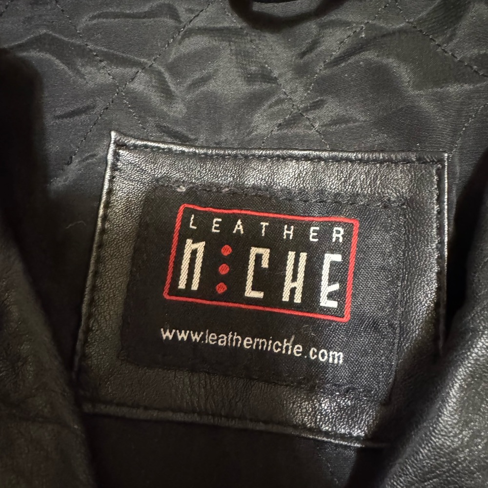 Men's Black Leather Jacket - Picture 4 of 4